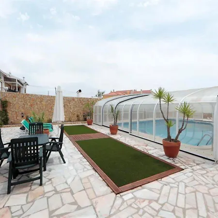 Dii House - Moradia Bi-familiar Com Piscina Aquecida 펜션